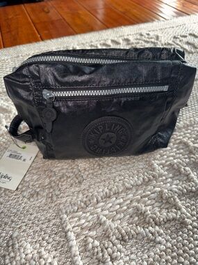 Kipling Leslie Lacquer Black Cosmetic/Toiletry Bag